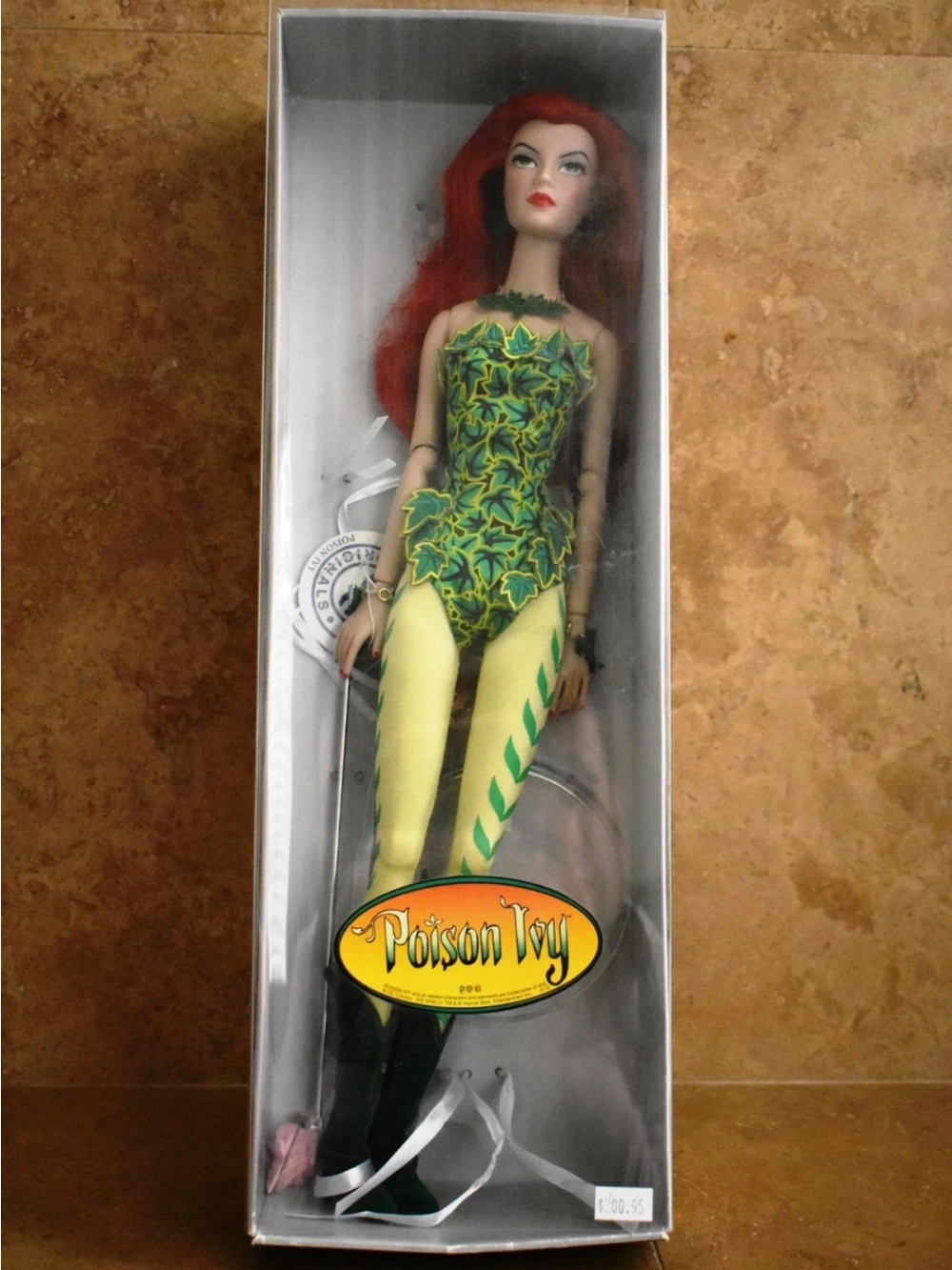Madame Alexander X DC COMICS LIMITED EDITION 17" DOLL FIGURE BATMAN POISON IVY - Picture 12 of 12